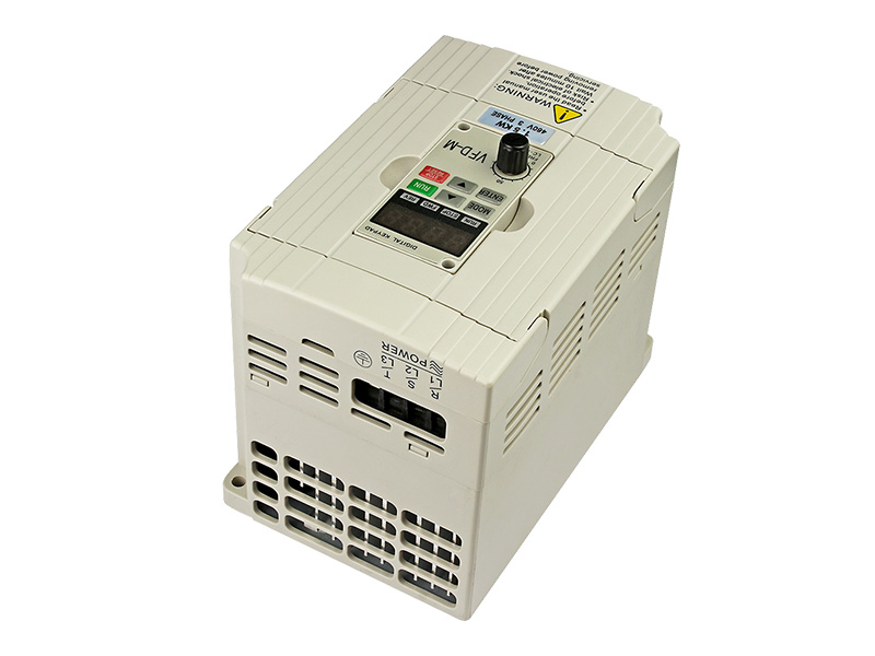 8000S通用變頻器，變頻調速器，變頻器廠家，電機變頻器，三相變頻器