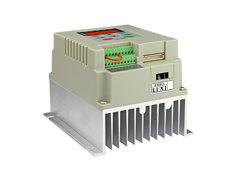 200N單相水泵變頻器，220V供水變頻器，恒壓供水變頻器